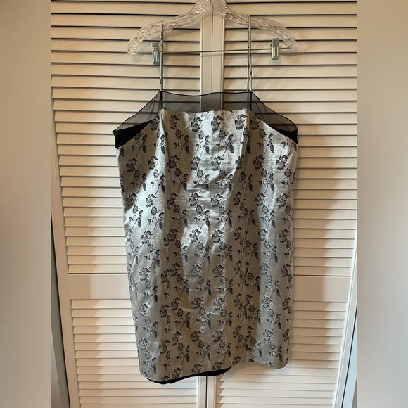 Onyx Nite Dresses & Skirts - Vintage Y2K Silver Black Metallic Size 18 Mini Dress Onxy Nite Sheath Sleeveless